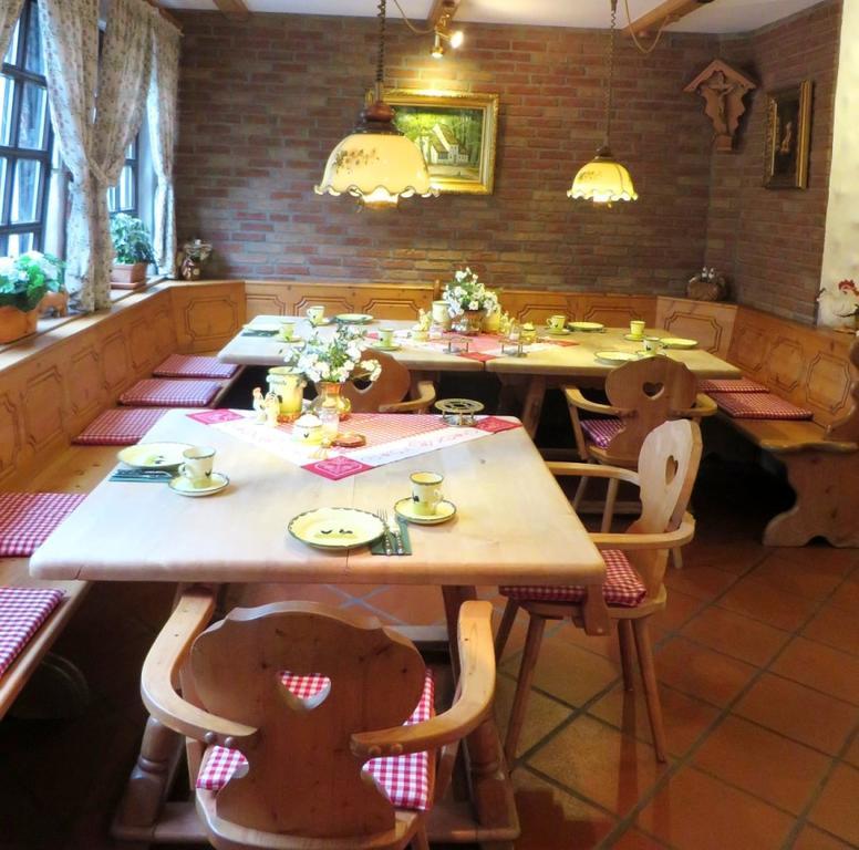 Hotel Gastgeb Essen Esterno foto